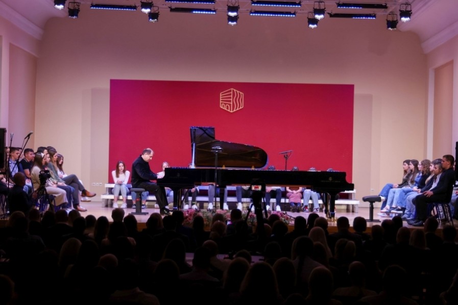 Koncert za pamćenje: U Glazbenoj školi Požega inauguriran novi koncertni klavir