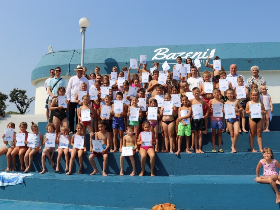 Učenici pakračko-lipičkog kraja uspješno završili školu plivanja