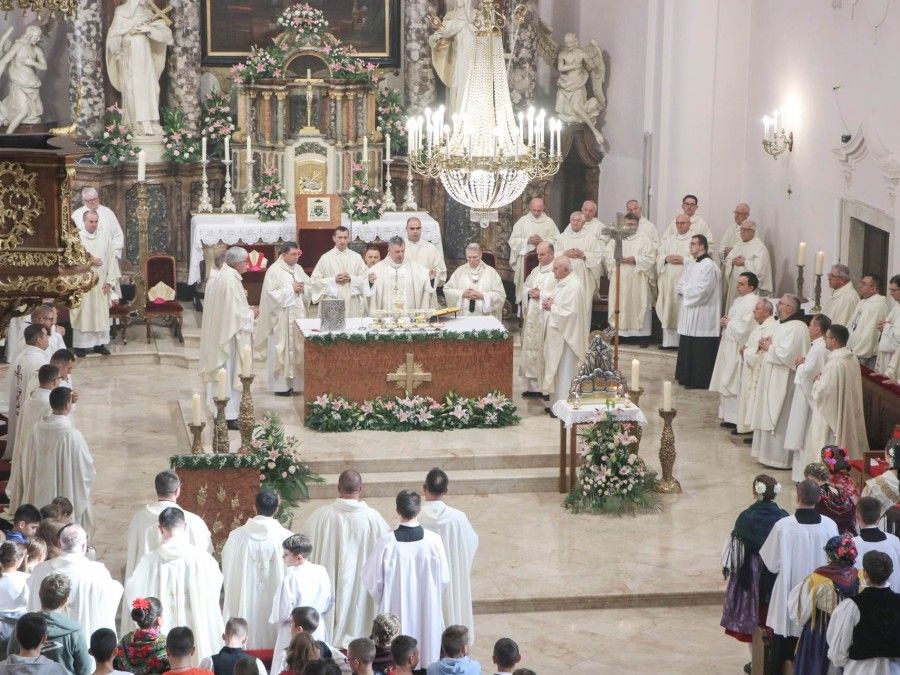 Slavlje svete Terezije, zaštitnice požeške Katedrale i grada Požege