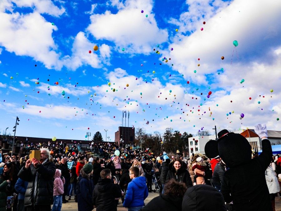  Pleternica u podne dočekala 2026. godinu uz veselje, zajedništvo i slavonsko kolo