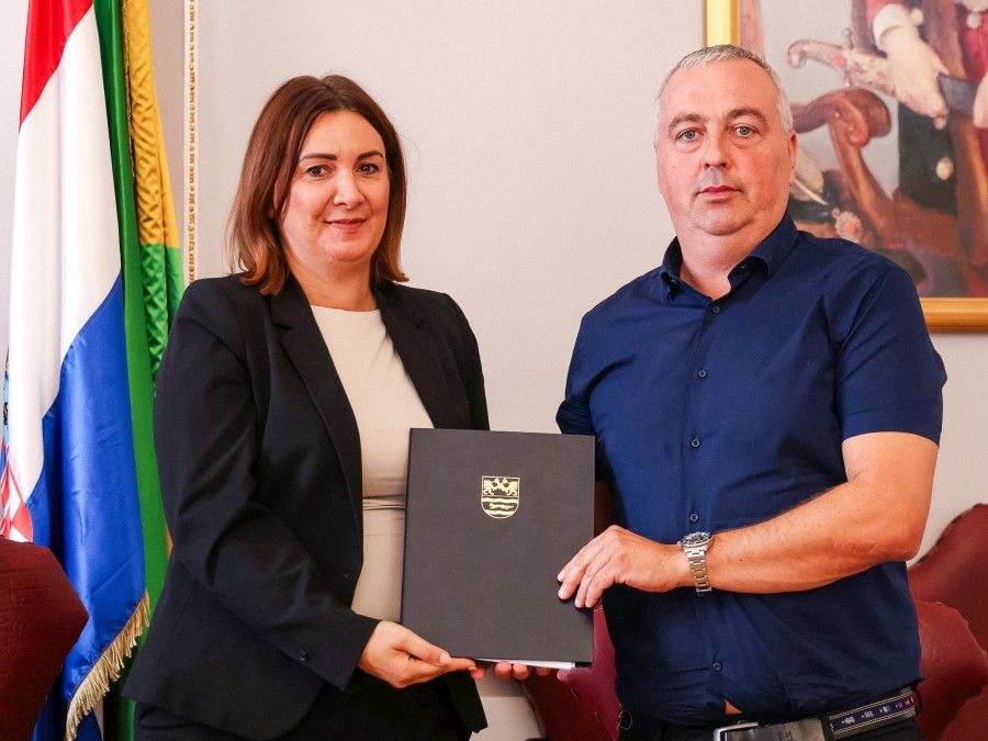 Kreće izgradnja hladnjače za voće i povrće u Požegi: Županica potpisala ugovore s izvođačem i nadzorom