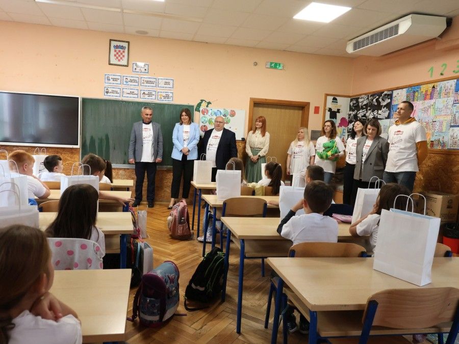 Zdravozubci i ove godine brinu o osmijesima prvašića diljem županije