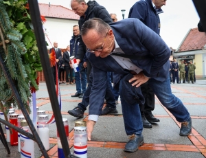 Dan-policije-2024-polozeni-vijenci-15