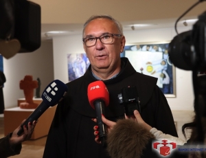 99803_foto_svecano_otvorena_galerija_franjevackog_samostana_rama_scit_8_1024_682_storagedefaultwatemarkwtmrk.png_800_0_100_r_b_0_0_c1