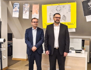 4A3CE2D1-BFA9-4BA6-89E1-4D8137908B43