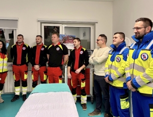 69255EE2-D5EB-4438-BEF4-9F8245C257DA