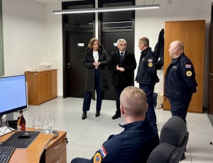 B3E17217-39E3-4B07-970D-A9A29472D6C1