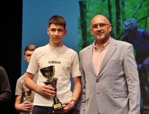 73688af6-a5f7-4898-809e-a5de37d1e54c